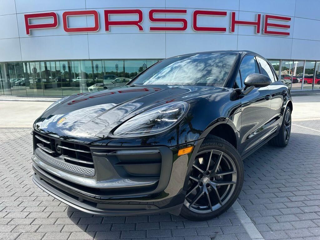 2023 PORSCHE Macan