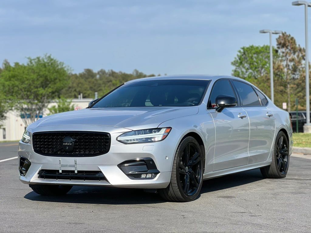 2020 VOLVO S90
