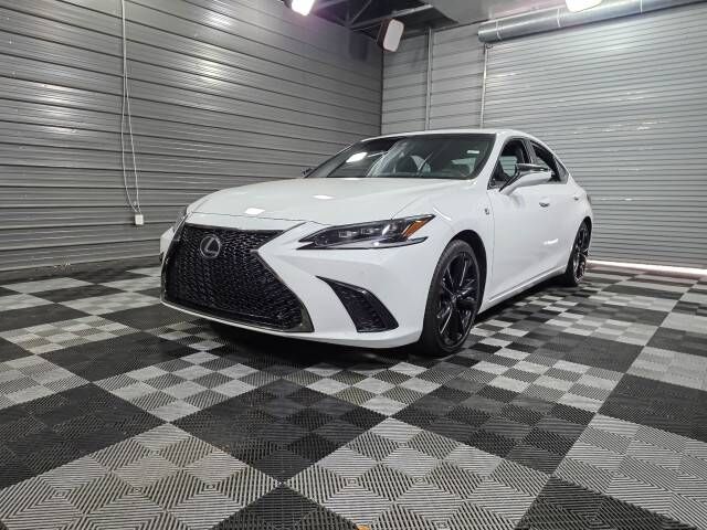 2022 LEXUS ES