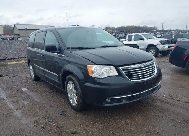 2014 CHRYSLER Town and Country