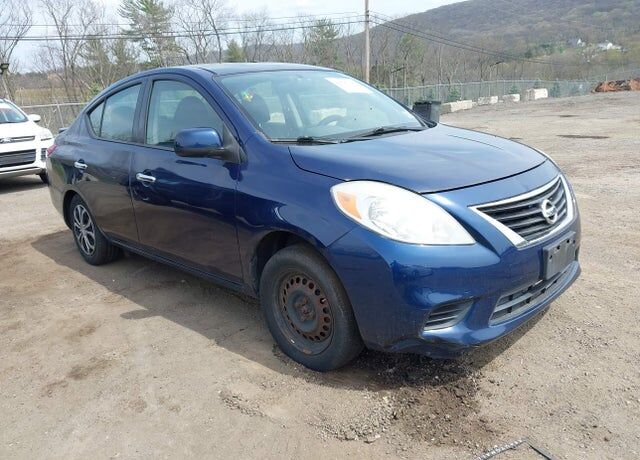 2014 NISSAN Versa