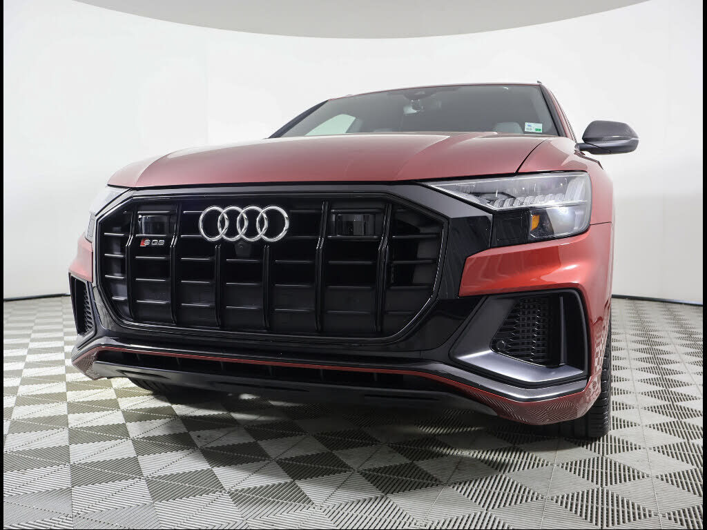 2023 Audi SQ8