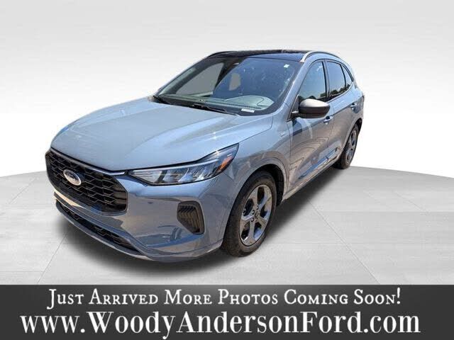 2024 FORD Escape