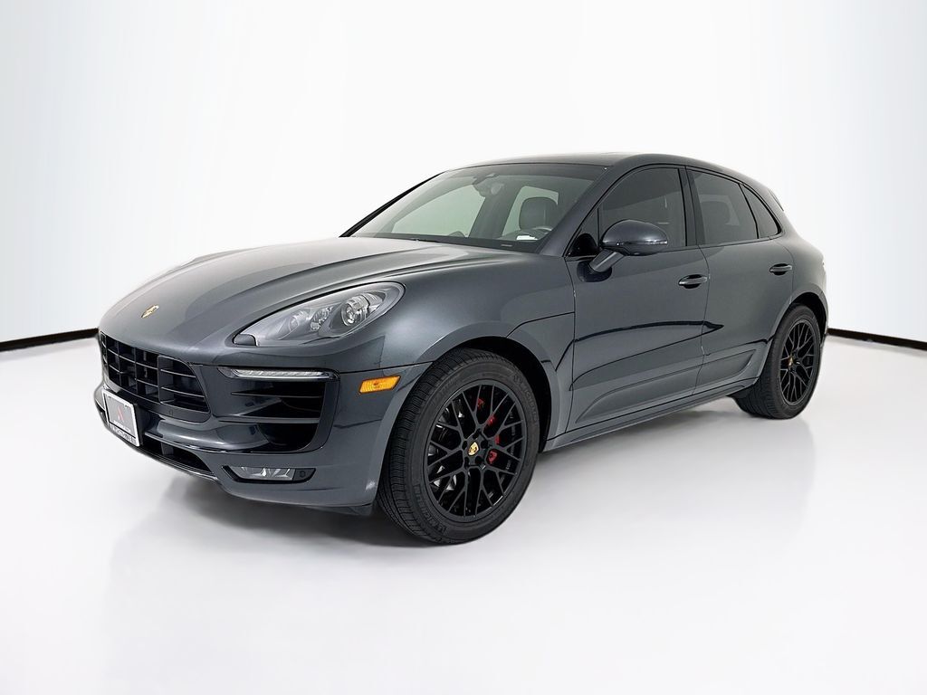 2017 PORSCHE Macan