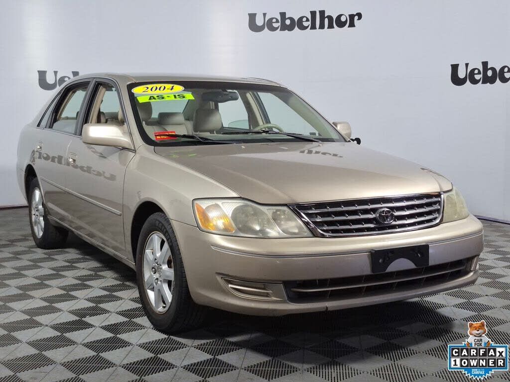 2004 TOYOTA Avalon