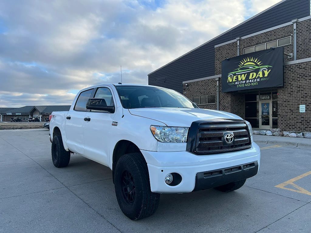 2011 TOYOTA Tundra