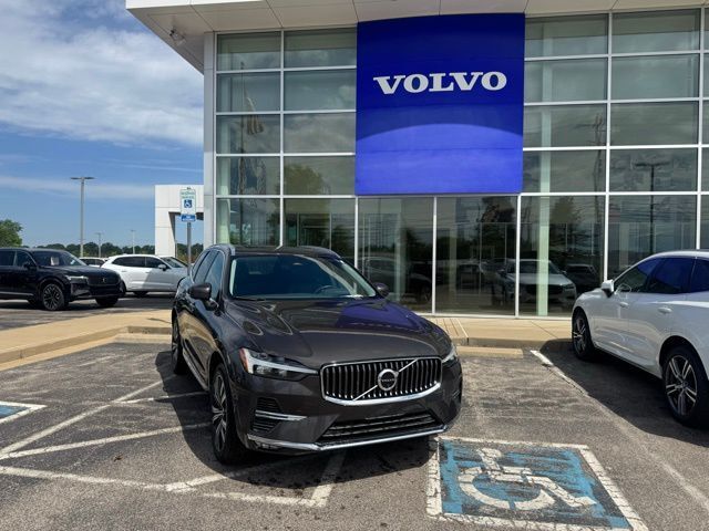 2022 VOLVO XC60