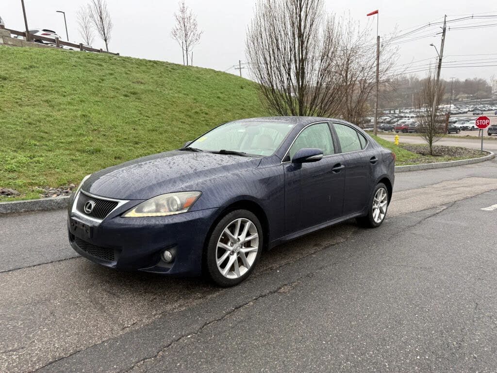 2011 LEXUS IS