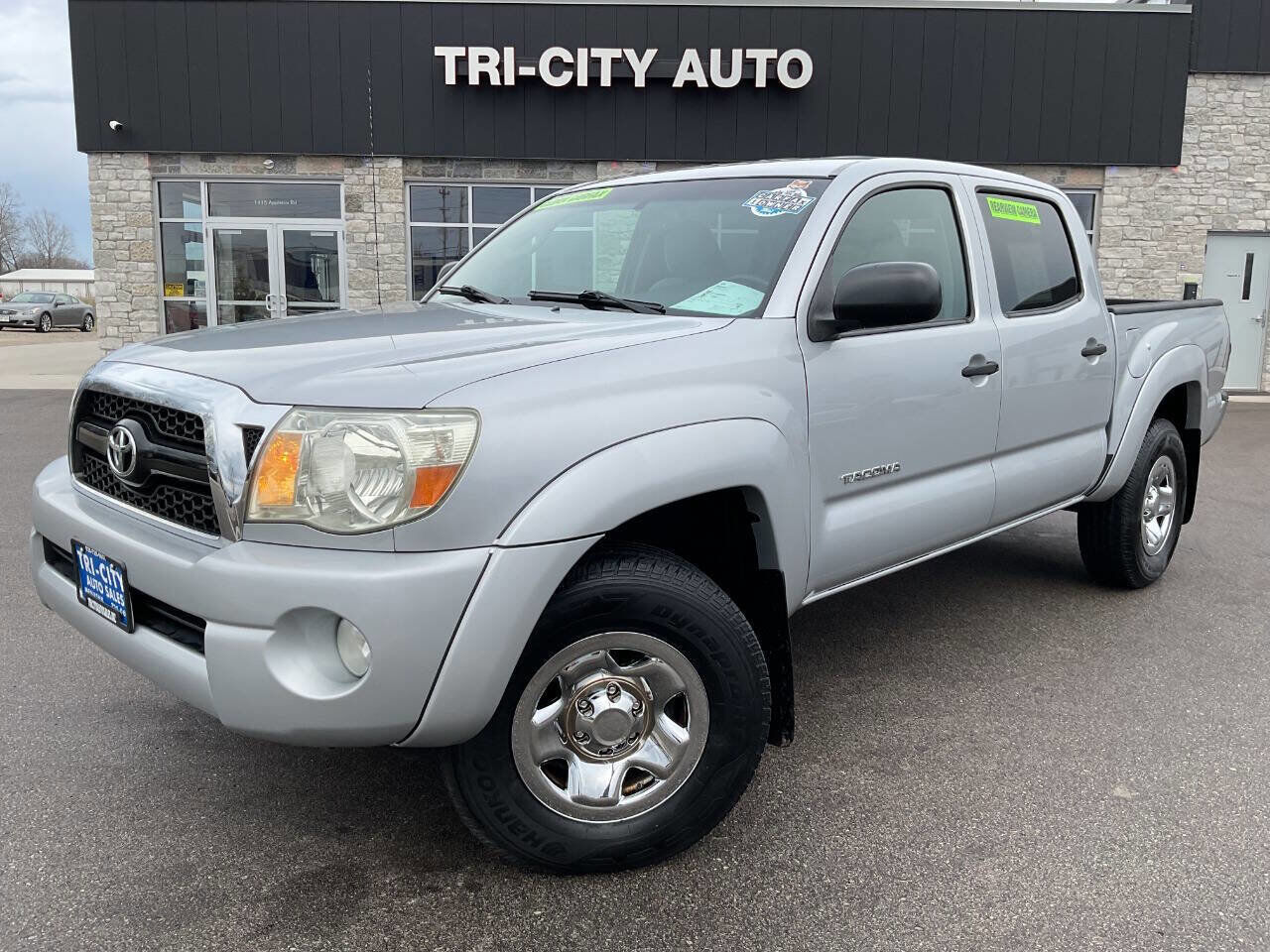 2011 TOYOTA Tacoma