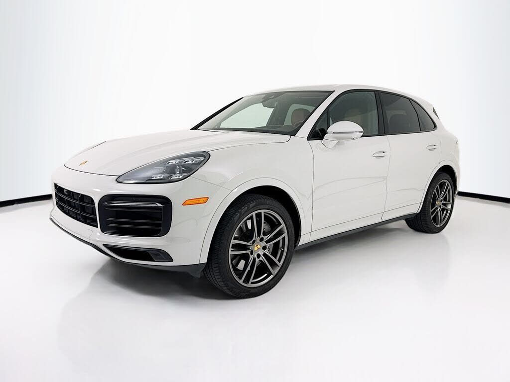 2023 PORSCHE Cayenne