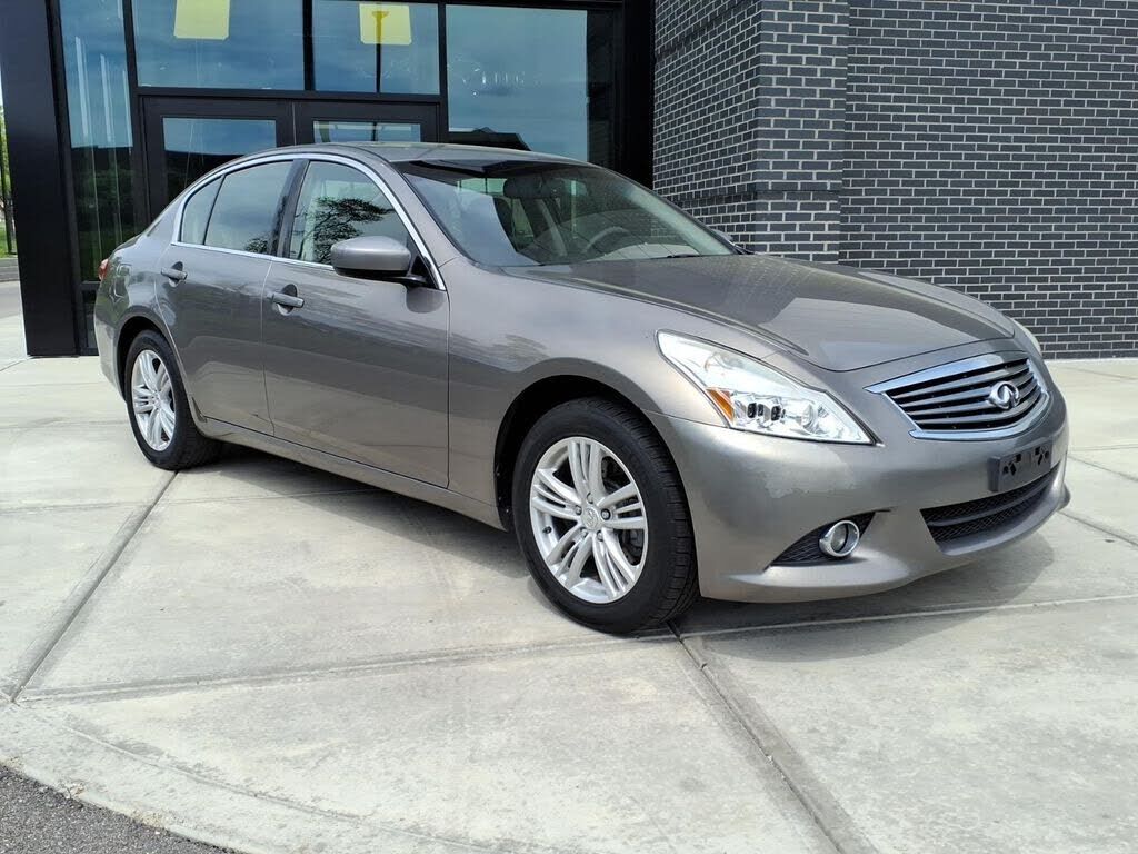 2010 INFINITI G37