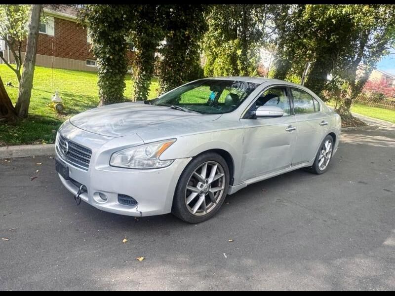 2010 NISSAN Maxima