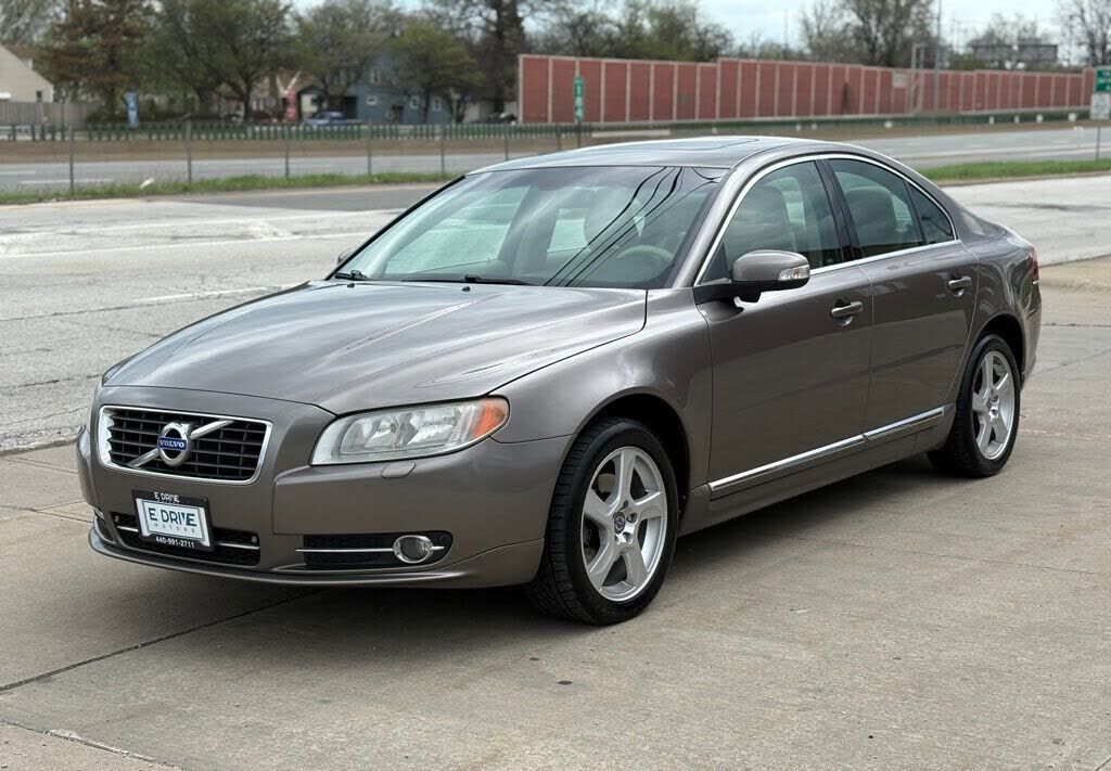 2011 VOLVO S80