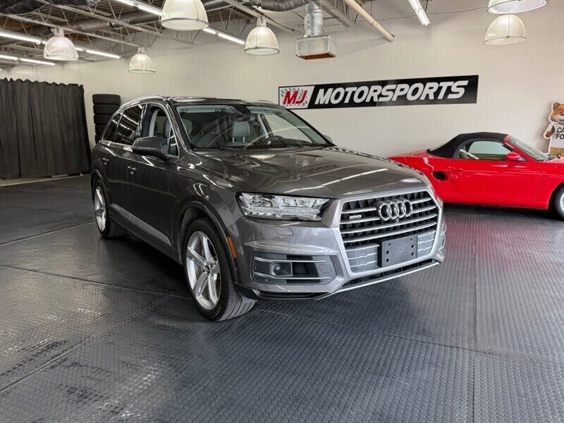 2019 AUDI Q7
