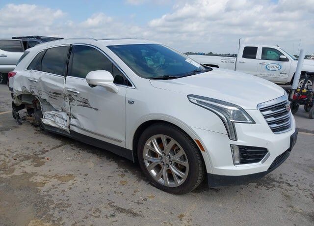 2017 CADILLAC XT5