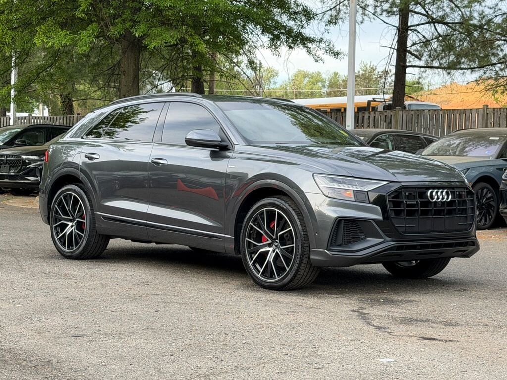 2020 AUDI Q8