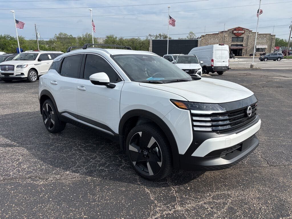 2025 NISSAN Kicks