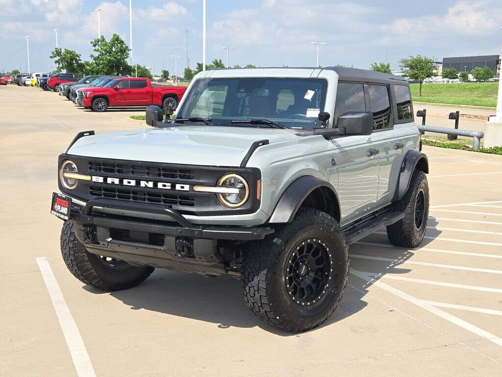 2023 FORD Bronco