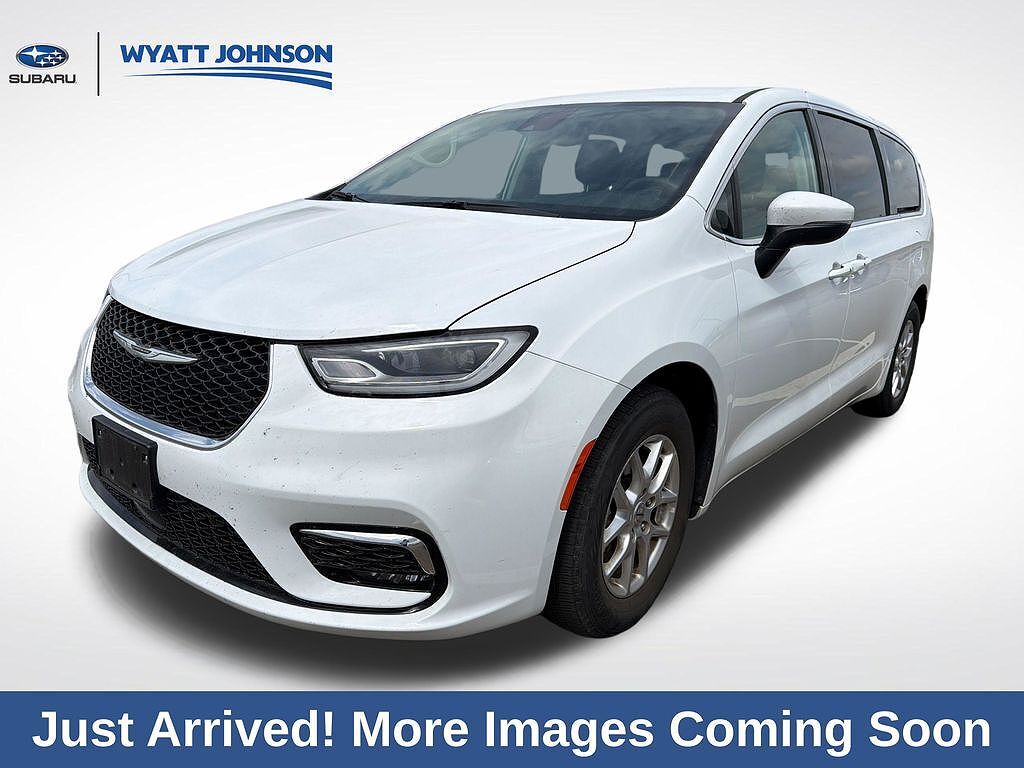 2023 CHRYSLER Pacifica