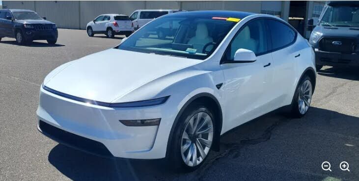2026 TESLA Model Y