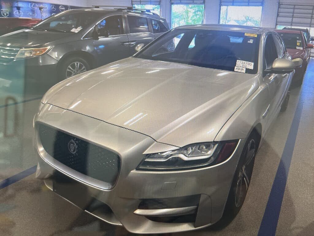 2017 JAGUAR XF