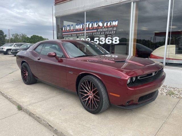 2017 DODGE Challenger