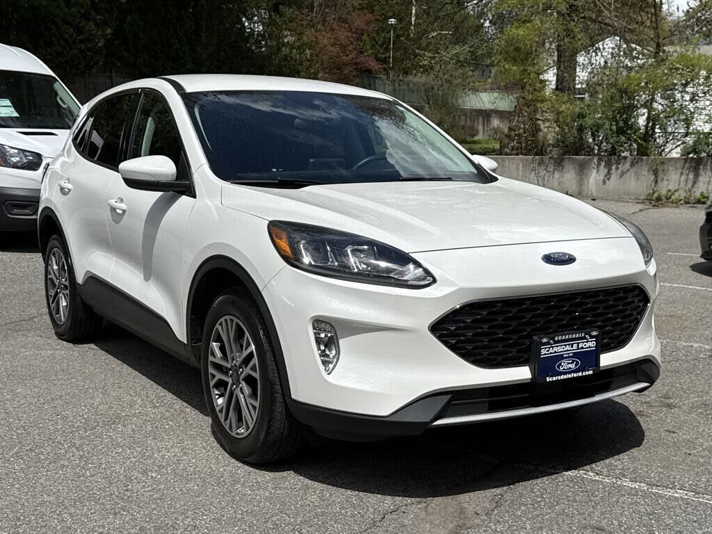 2022 FORD Escape