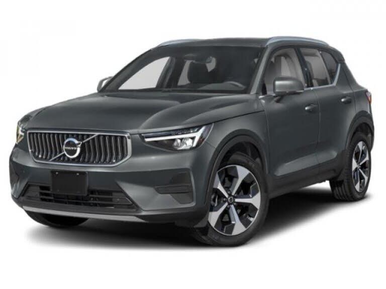 2024 VOLVO XC40