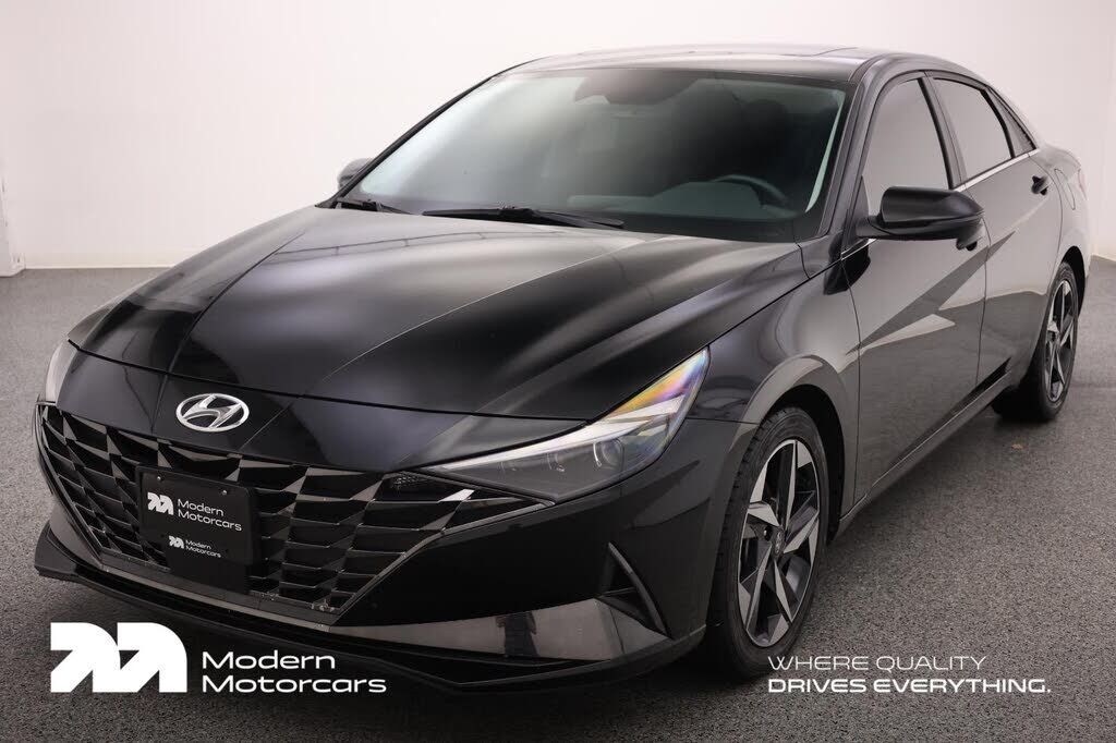 2022 HYUNDAI Elantra