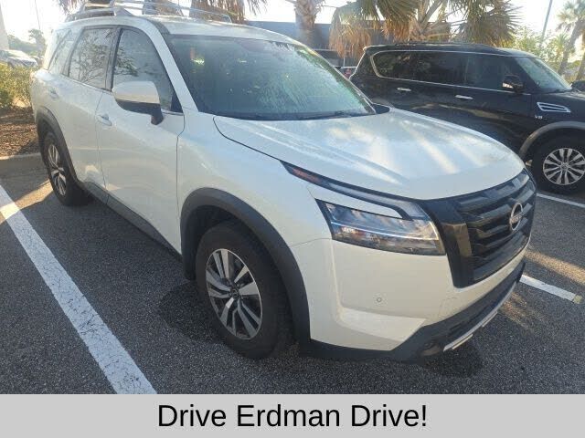 2023 NISSAN Pathfinder