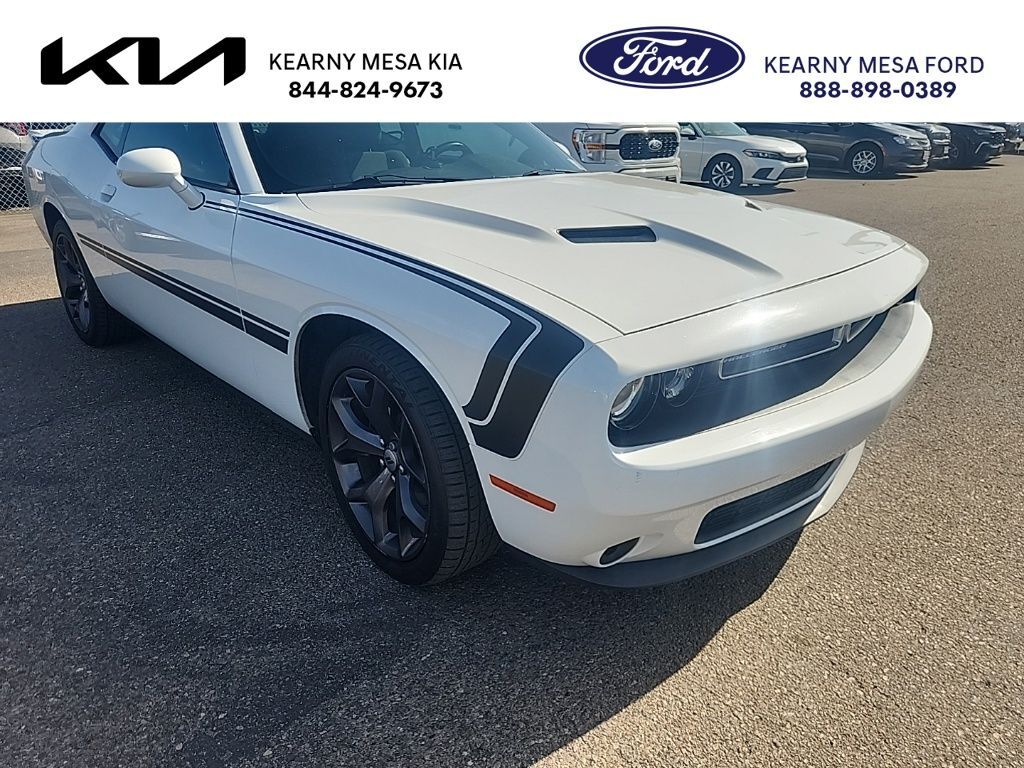 2017 DODGE Challenger