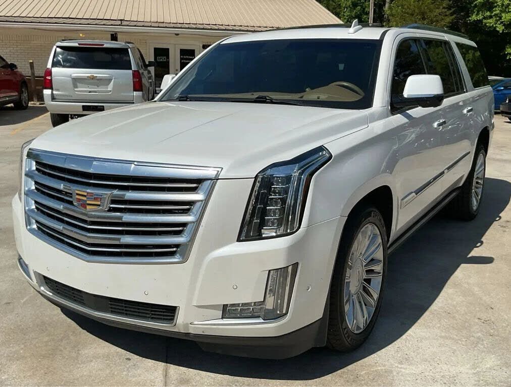 2017 CADILLAC Escalade ESV