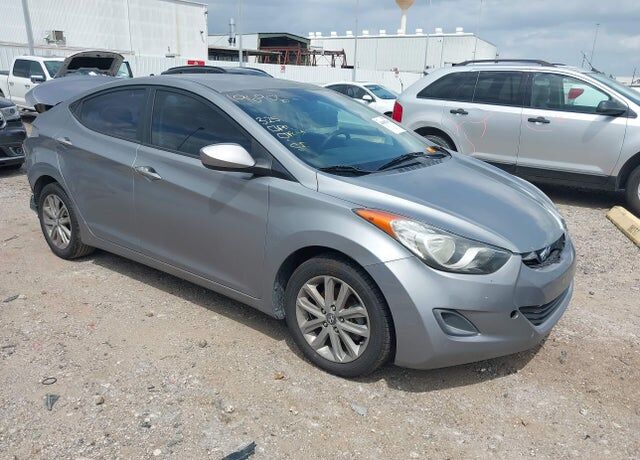 2013 HYUNDAI Elantra
