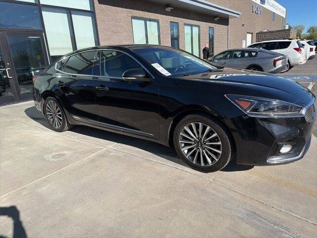 2018 KIA Cadenza