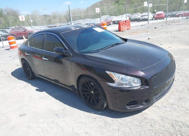 2010 NISSAN Maxima