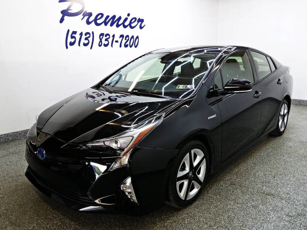 2016 TOYOTA PRIUS