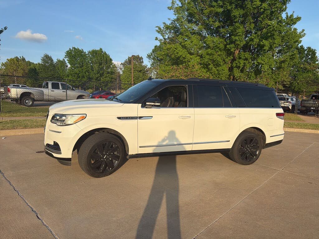 2022 LINCOLN Navigator L