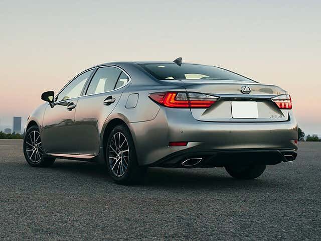 2018 LEXUS ES