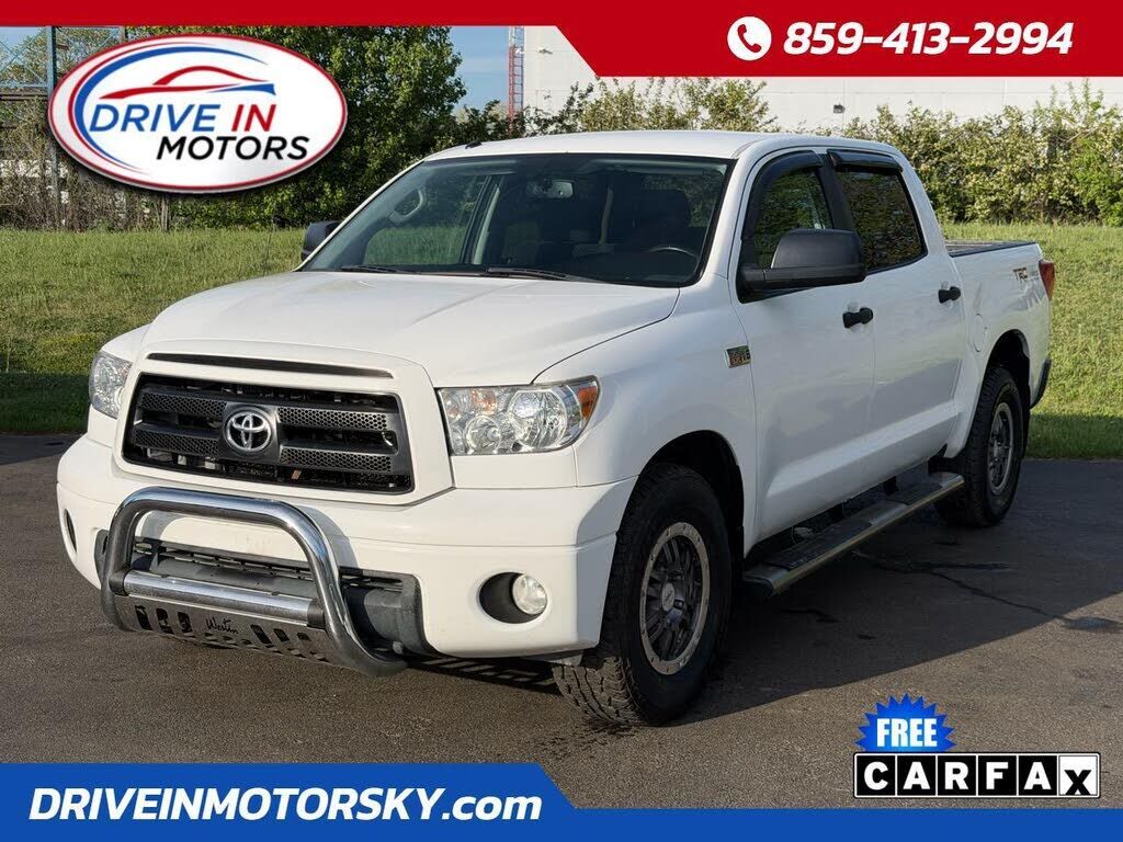 2011 TOYOTA Tundra