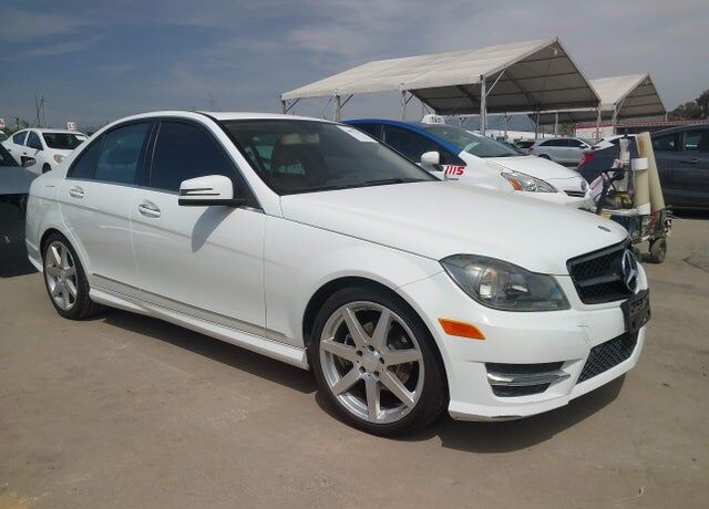 2014 MERCEDES-BENZ C-Class