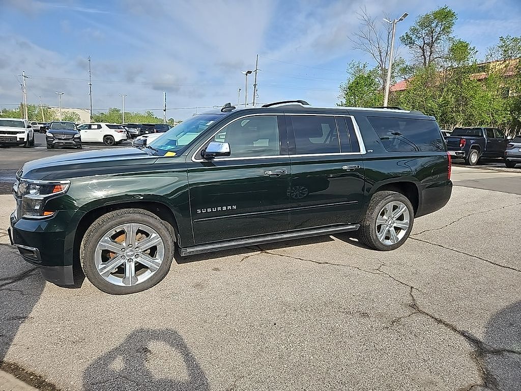 2016 CHEVROLET Suburban