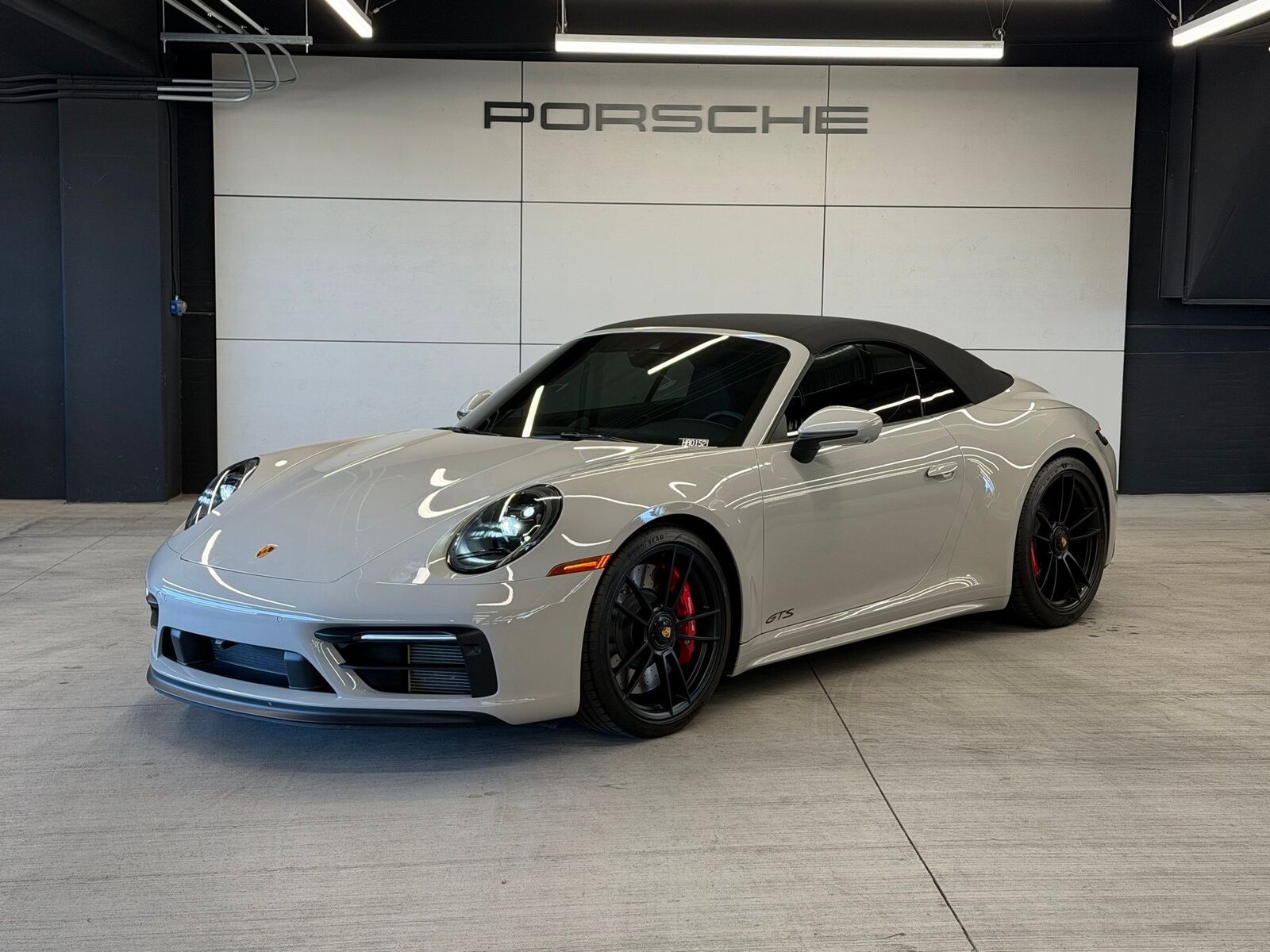 2022 PORSCHE 911