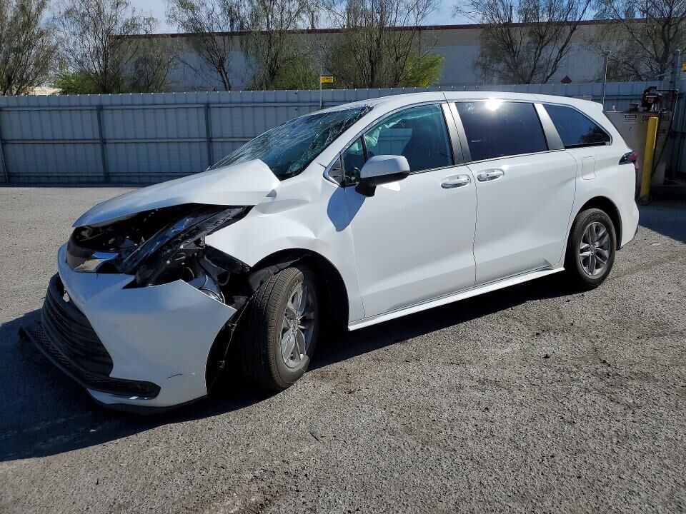 2026 TOYOTA Sienna