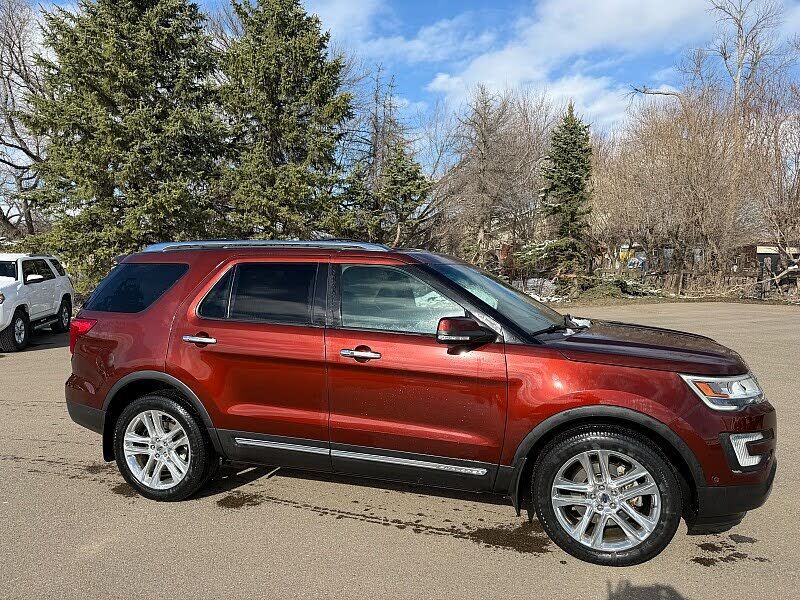 2016 FORD Explorer