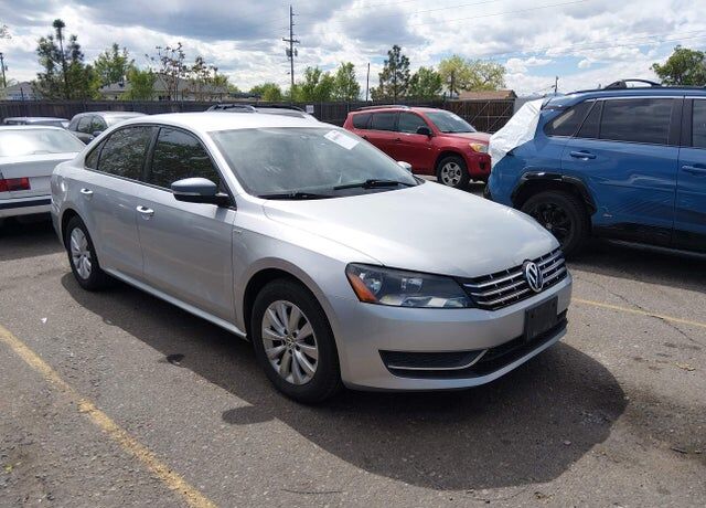 2015 VOLKSWAGEN Passat