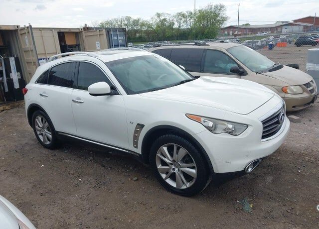 2015 INFINITI QX70