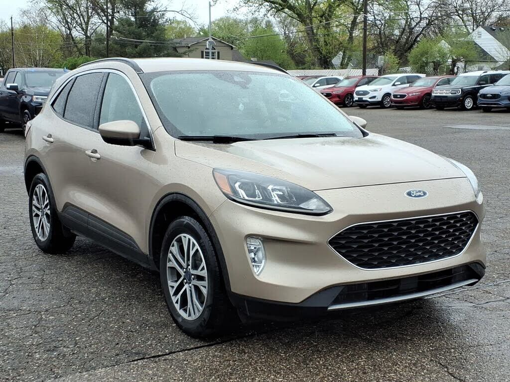 2021 FORD Escape