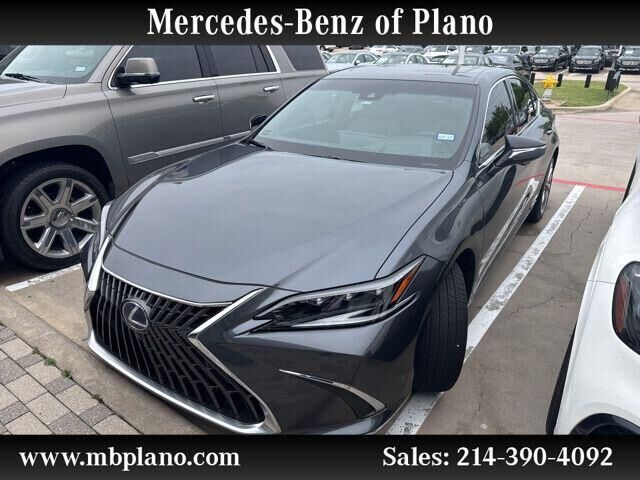 2022 LEXUS ES
