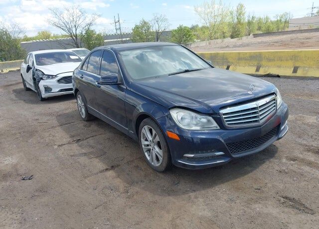 2014 MERCEDES-BENZ C-Class