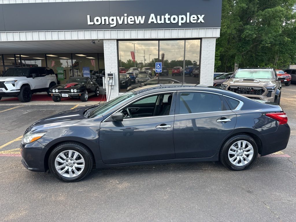 2017 NISSAN Altima